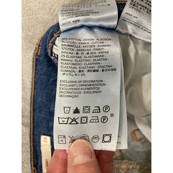 Levi’s Women’s 24 Blue Wedgie Skinny Jeans Distressed Holes Casual Grunge - Picture 10 of 14